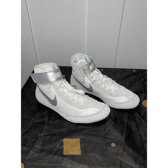 New Men's 10.5 Nike SpeedSweep 7 Wrestling Shoes White/Metallic Silver. - Picture 2 of 5